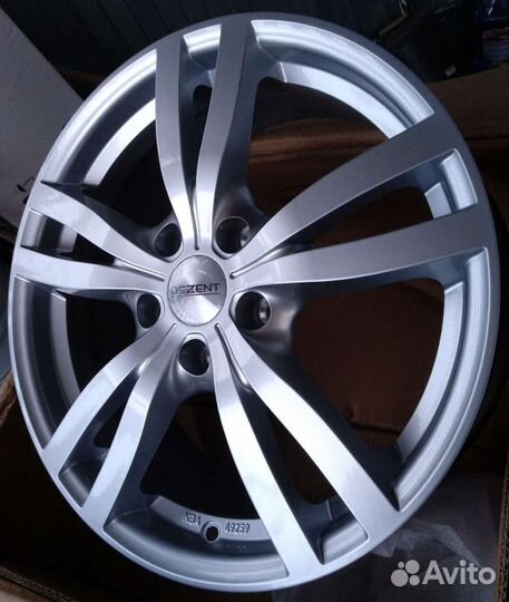 Литьё новое Dezent r-17 (5x112) 4 шт