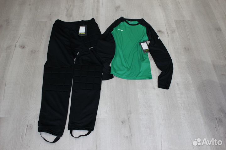 Футбольная форма, вратарская форма, Demix 152см