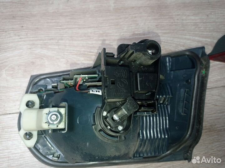 Задние фонари в крышку багажника на BMW 3f30