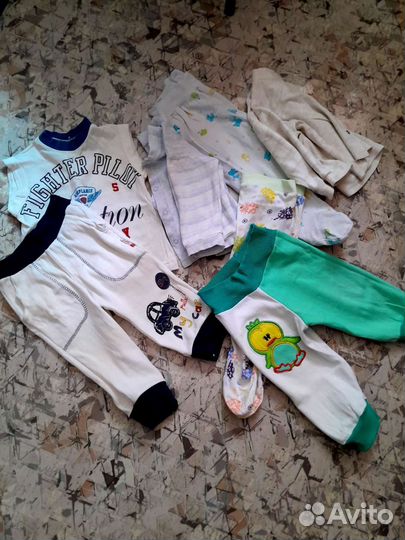 Много детских вещей