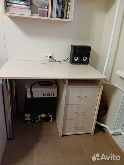 Письменный стол