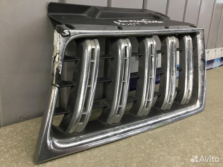 Решетка радиатора Mitsubishi Pajero Montero Sport