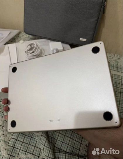 Macbook air 13 m3 8 256gb Идеал