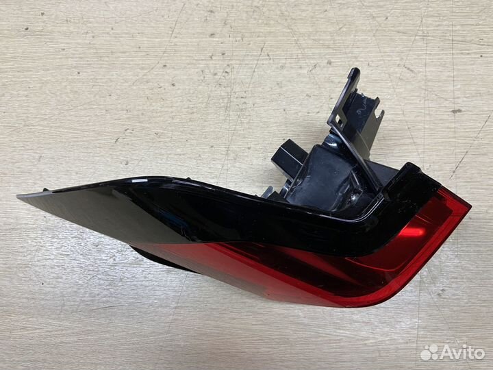 Фонарь задний левый Toyota Rav4 XA50