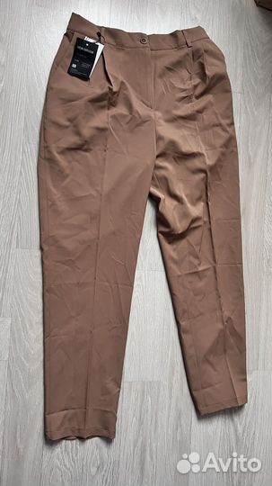 Костюм брючный женский новый 48 р-р