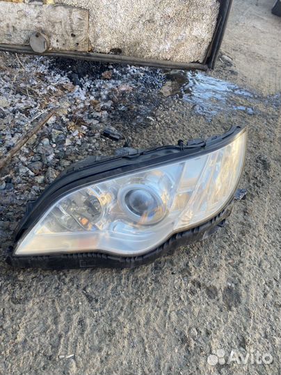 Фары левая Subaru Legacy ксенон