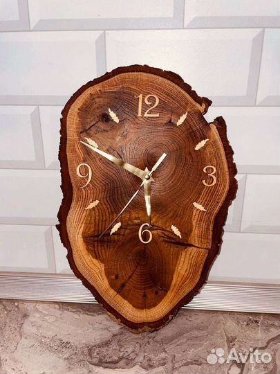 Настенные часы из дерева