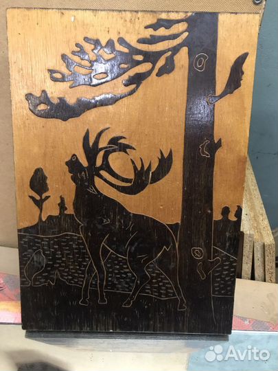 Медная чеканка и картина