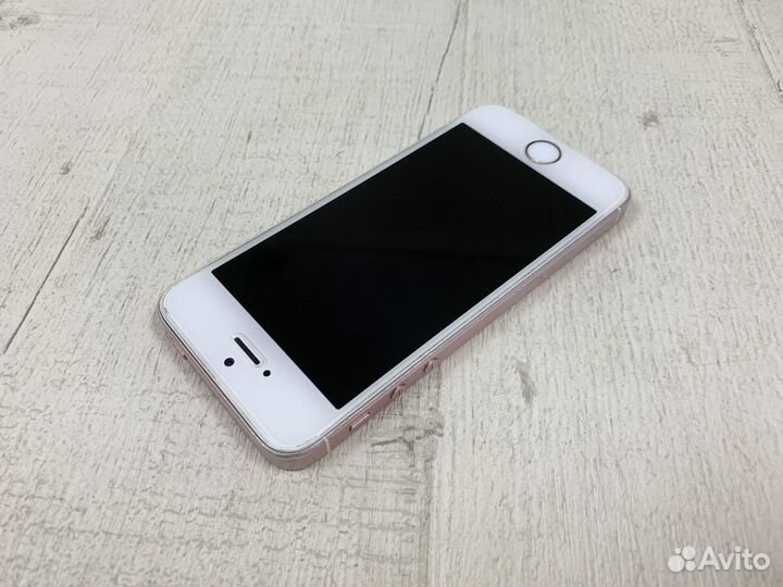 iPhone SE, 16 ГБ