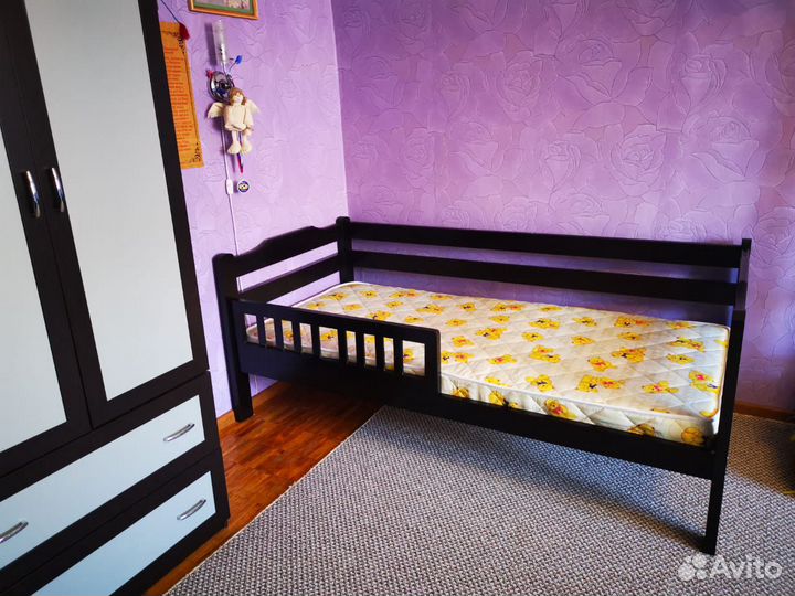 Детская кровать из массива