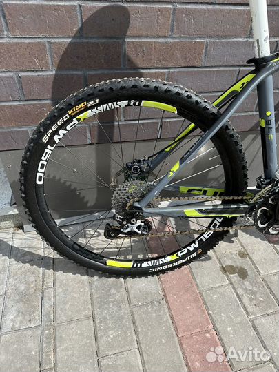 Велосипед карбоновый Cube