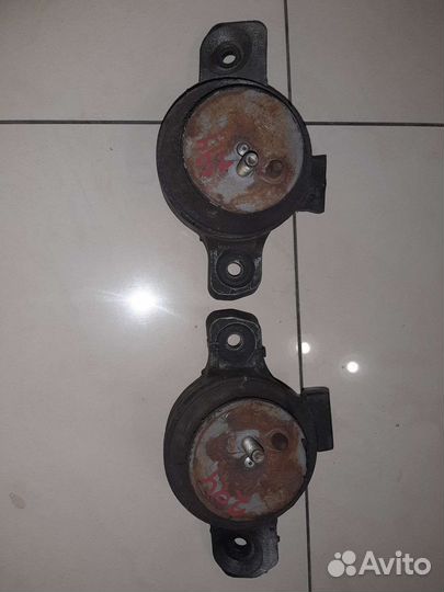 Подушка двигателя от Субару Форестер 2003-2007г.в