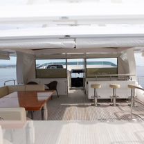 Моторная яхта Benetti Delfino 93, Петринья