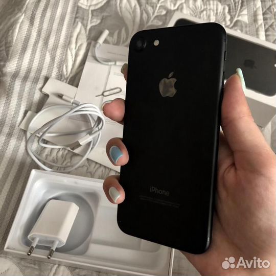 iPhone 7 б/у оригинал.Магазин.Гарантия