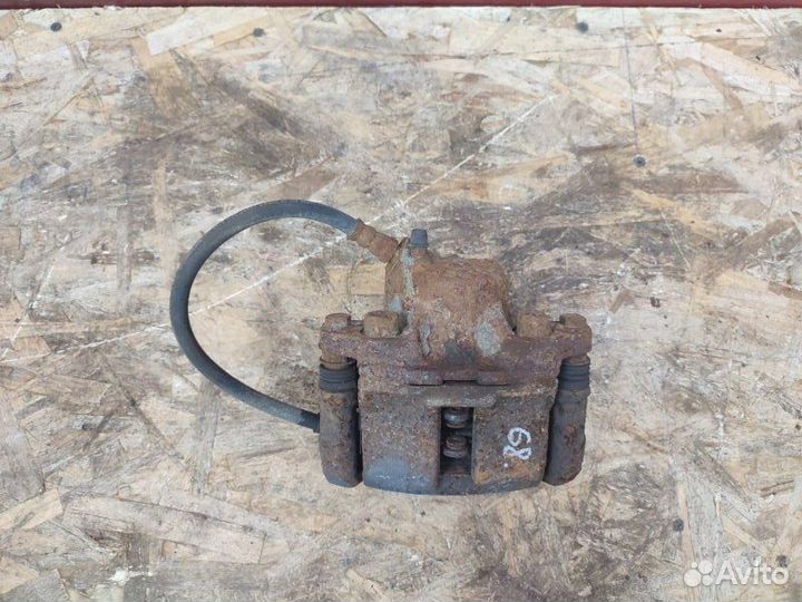 Суппорт тормозной передний правый Renault Sandero