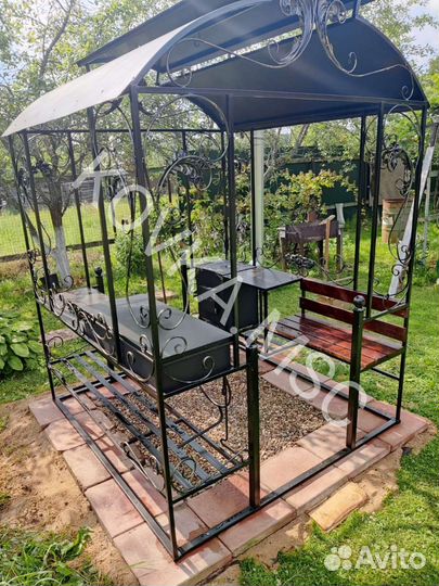 Беседка с мангалом