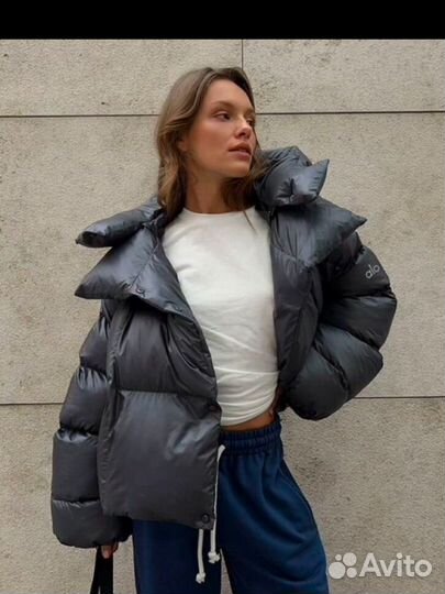 Пуховик Alo Yoga