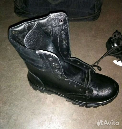 Берцы,носил три недели, демисезонные,44размер