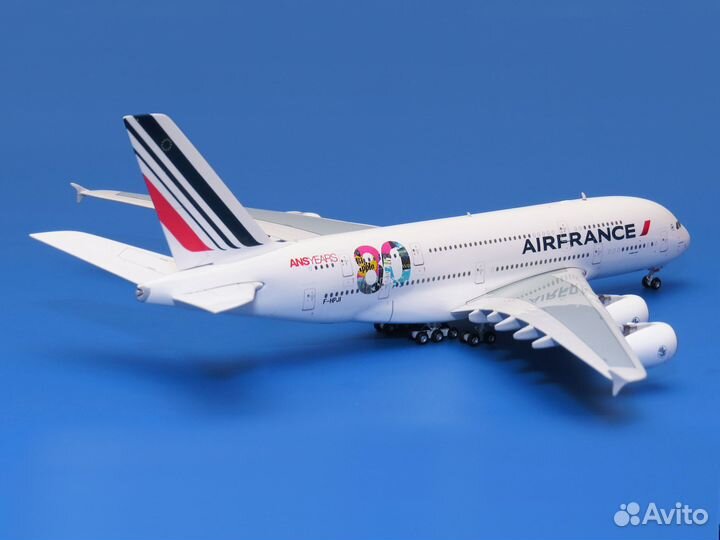 Модель самолёта Airbus A380-800 Air France (1:400)