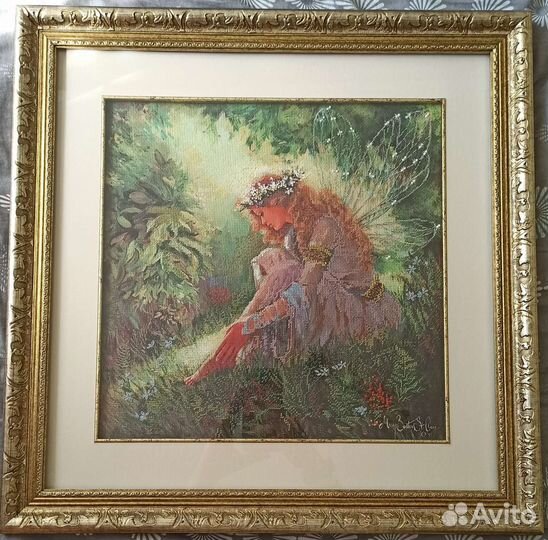 Вышитая картина в раме