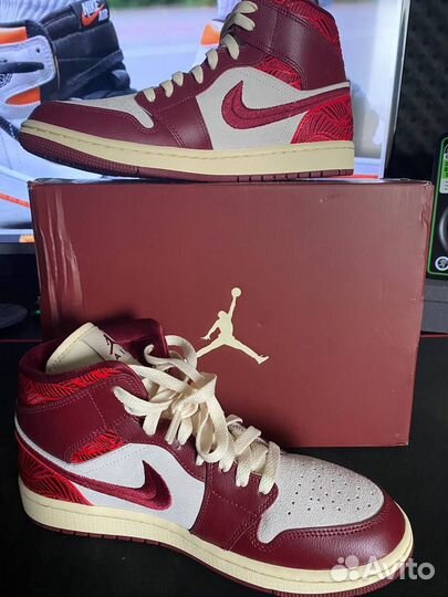 Кроссовки Air Jordan 1 Mid 