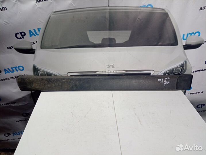 Молдинг двери передний правый Peugeot Partner M59