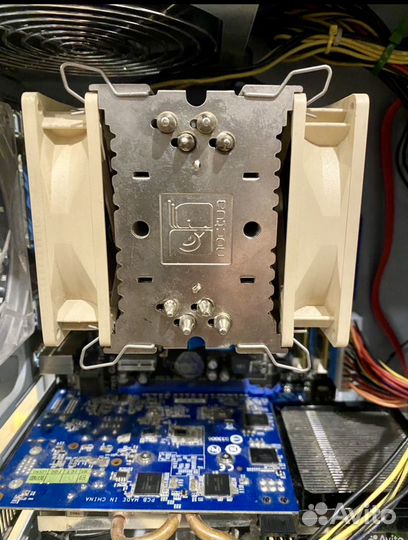 Материнская плата с процессором и памятью кулер