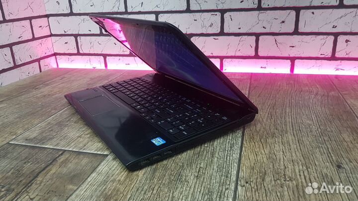 Ноутбук 15,6 Легенда Sony Vaio SVE15 intel Core i5