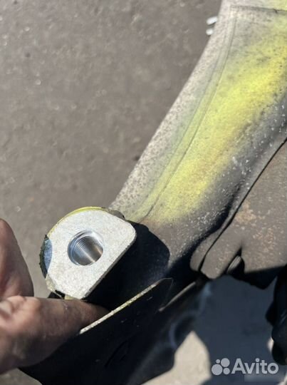 Vw touareg NF кулак передний левый и правый алюмин