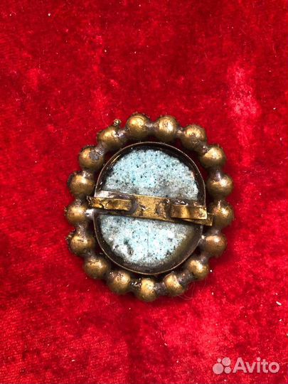 Икона на финифти