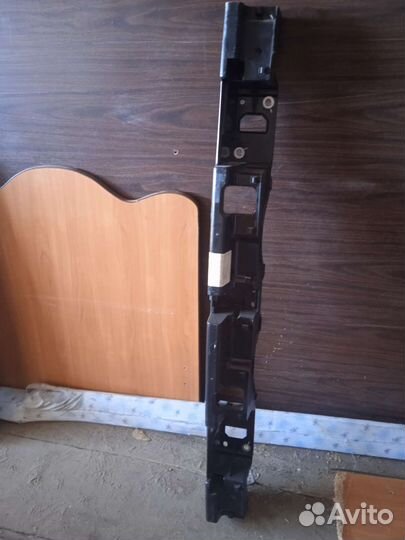 Усилитель бампера т4