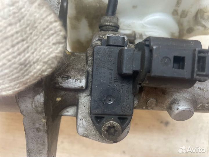 Главный тормозной цилиндр Skoda Octavia 1Z5