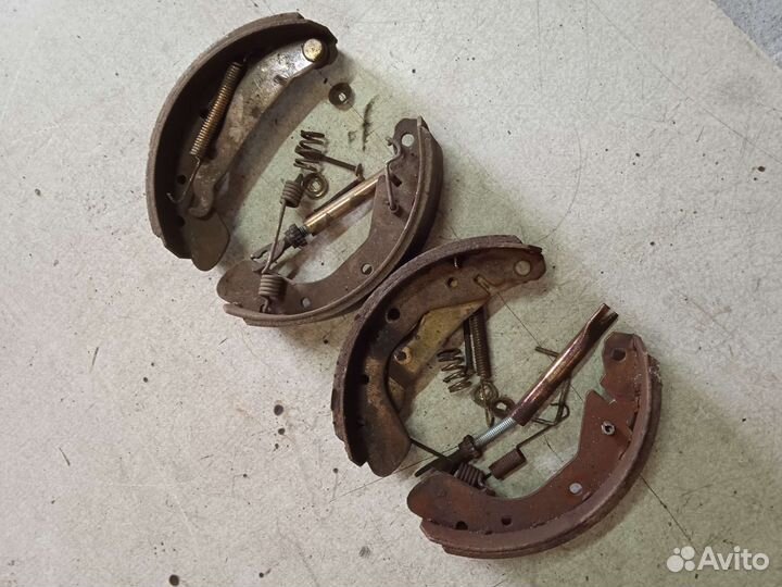 Механизм заднего тормоза Opel Vectra A Опель