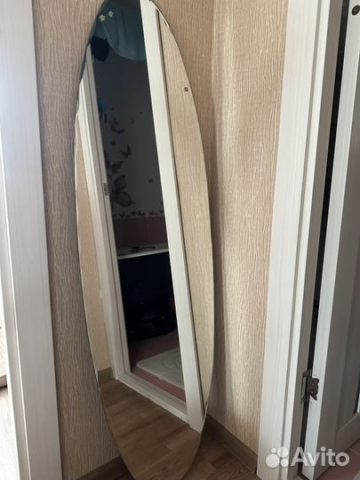 Зеркало настенное