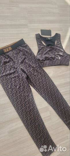 Костюм для тренировок