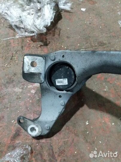 Балка подвески передняя Audi Q7 4L 3.6 2005-2009