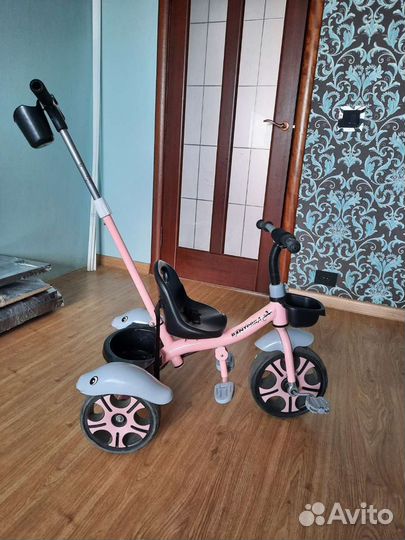 Трехколесный велосипед с родительской ручкой
