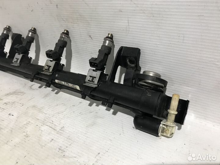 Топливная рампа Ford Focus 3 1.6 л 125 л.с. pnda