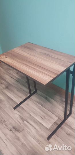 Стол в стиле Лофт