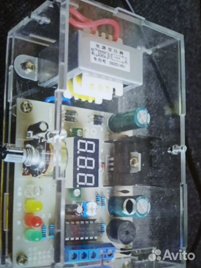 Регулируемый блок постоянного напряжения 0-12в