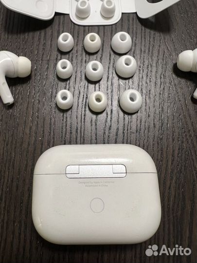 AirPods pro (оригинал) полный комплект, хрипят