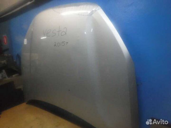 Капот Лада Веста