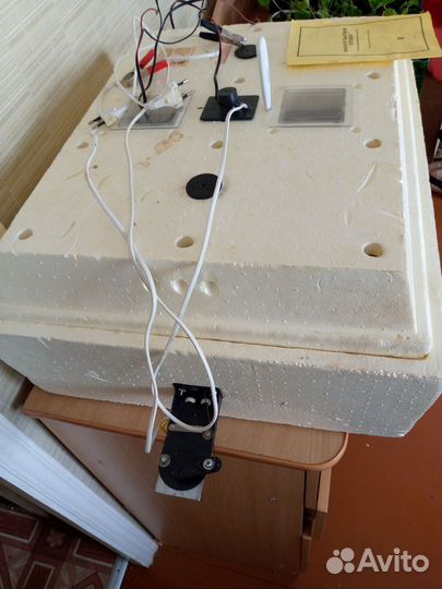 Инкубатор для яиц автоматический бу