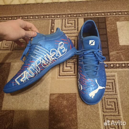 Футбольные бутсы Puma