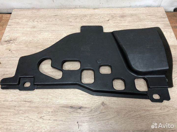 Нижняя накладка торпедо RH Opel Astra h
