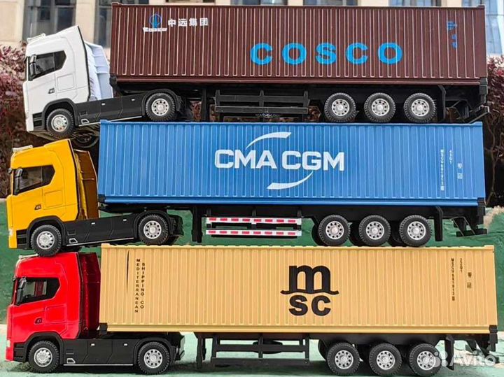 Модель игрушка грузовик дальнобойщик 1/50