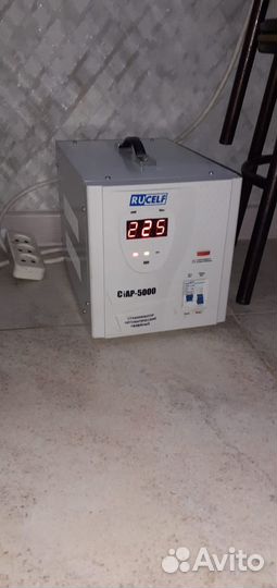 Стабилизатор напряжения