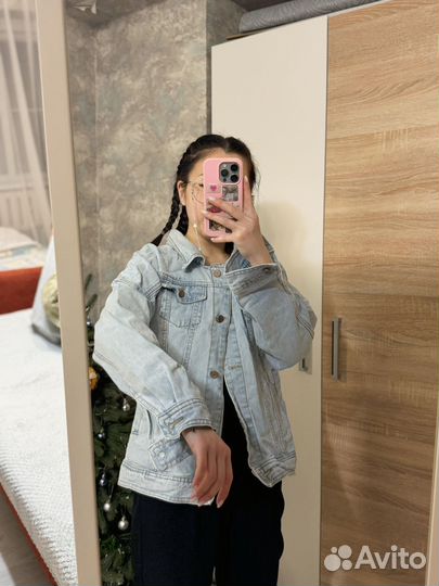 Джинсовая куртка женская