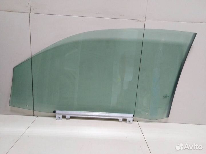 Стекло двери передней правой Mercedes-Benz CLK-Cla