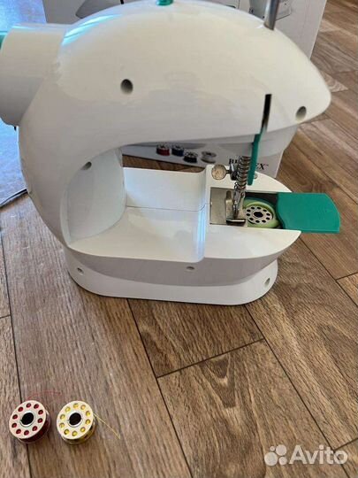 Швейная машина 